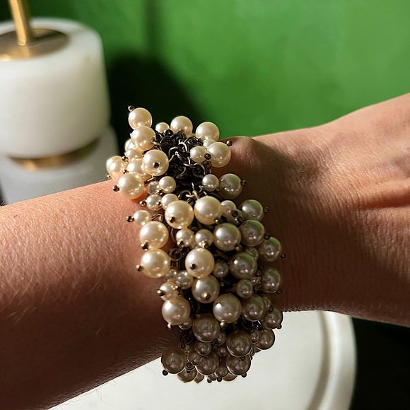 J. CREW CHAMPAGNE COLORED CLUSTER PEARL CHAIN BRACELET - Picture 3 of 6